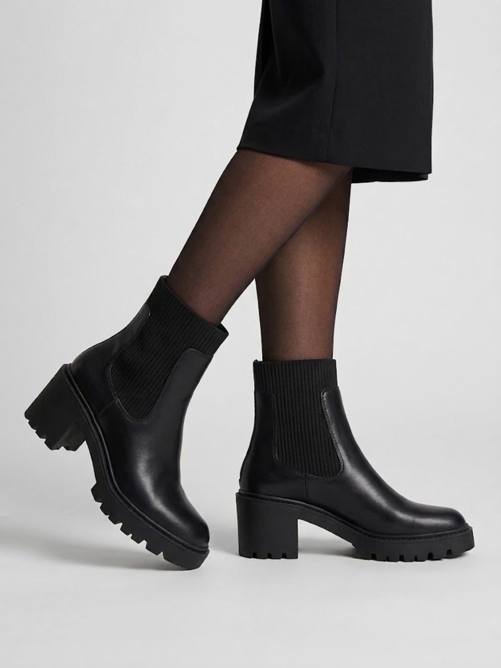 Steve Madden - Black Lug-Sole Chelsea Heeled Boots
